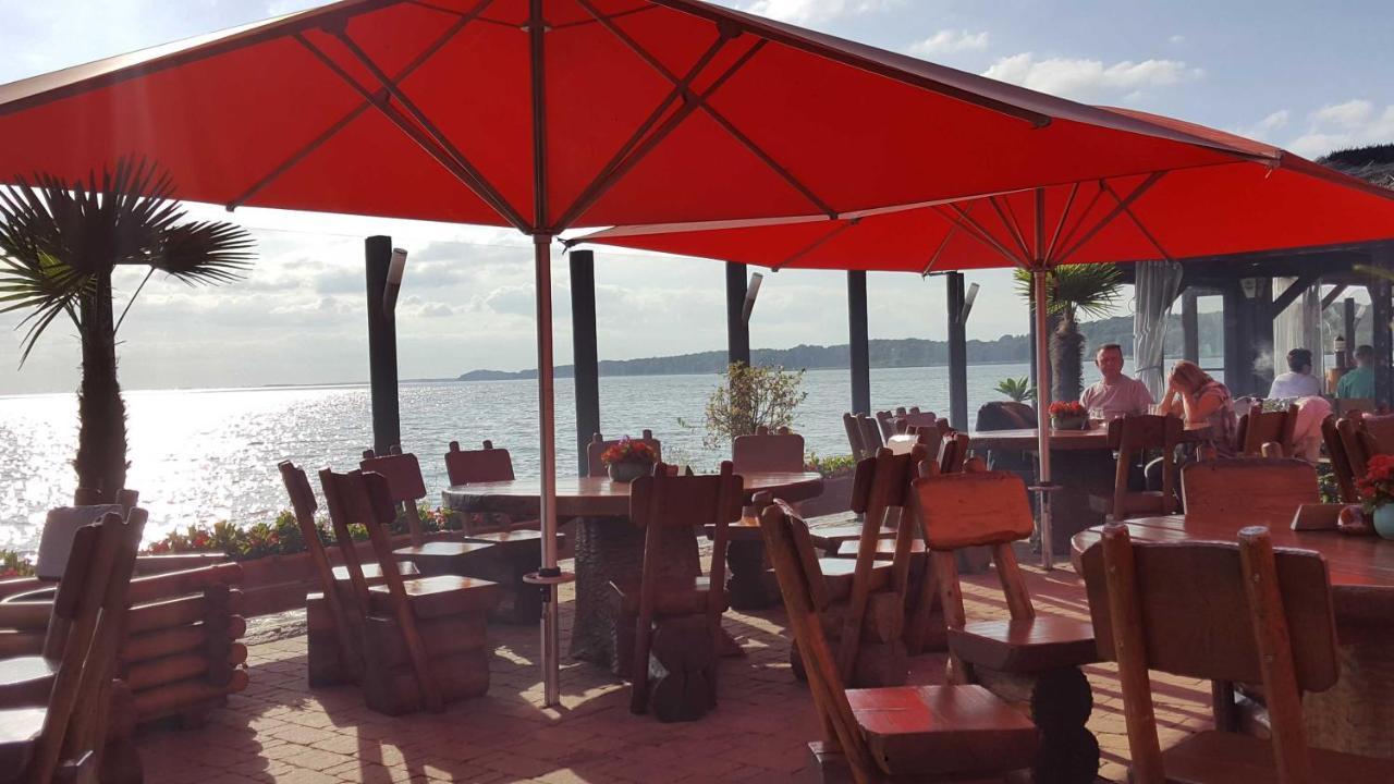 Appartement "Mondstein" Mit Penthouseflair - Oase Am Haff Garz  Екстериор снимка