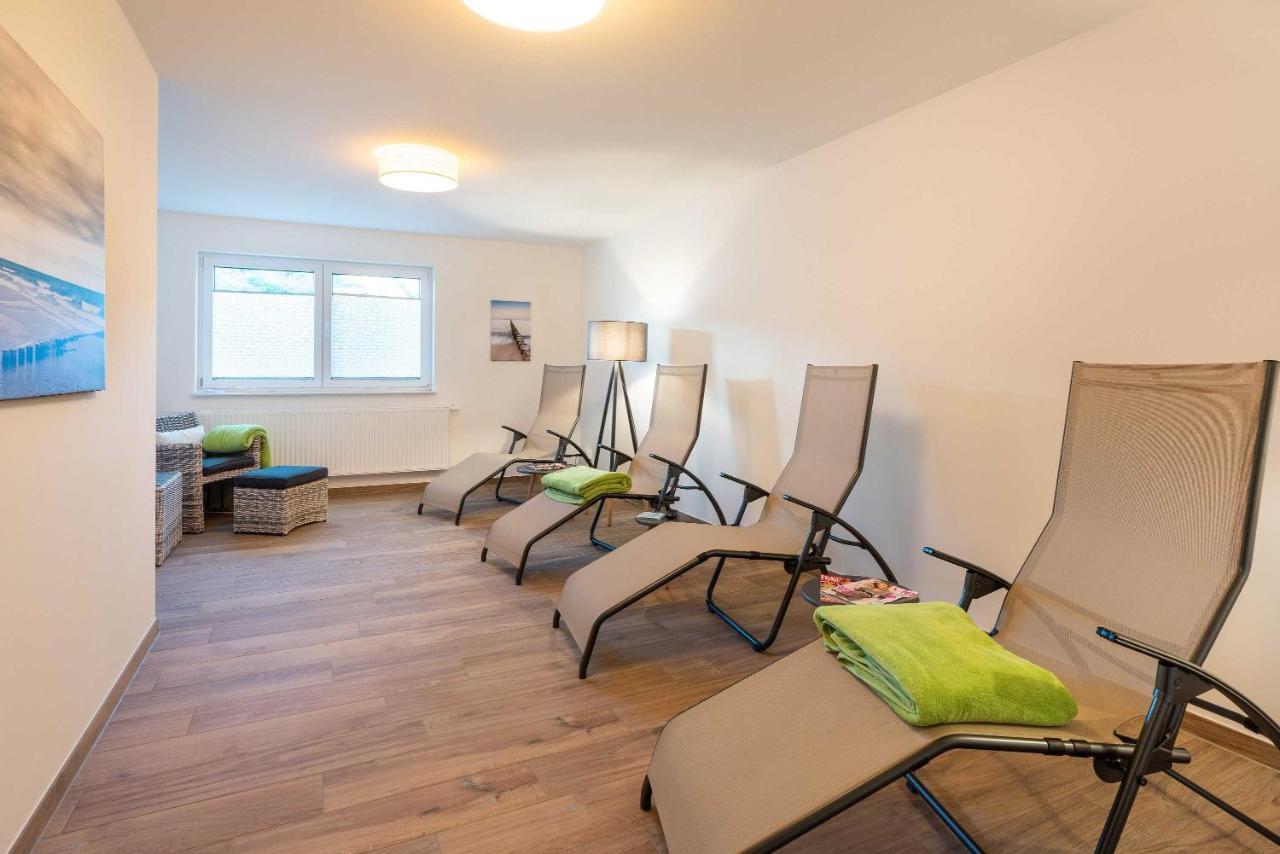 Appartement "Mondstein" Mit Penthouseflair - Oase Am Haff Garz  Стая снимка