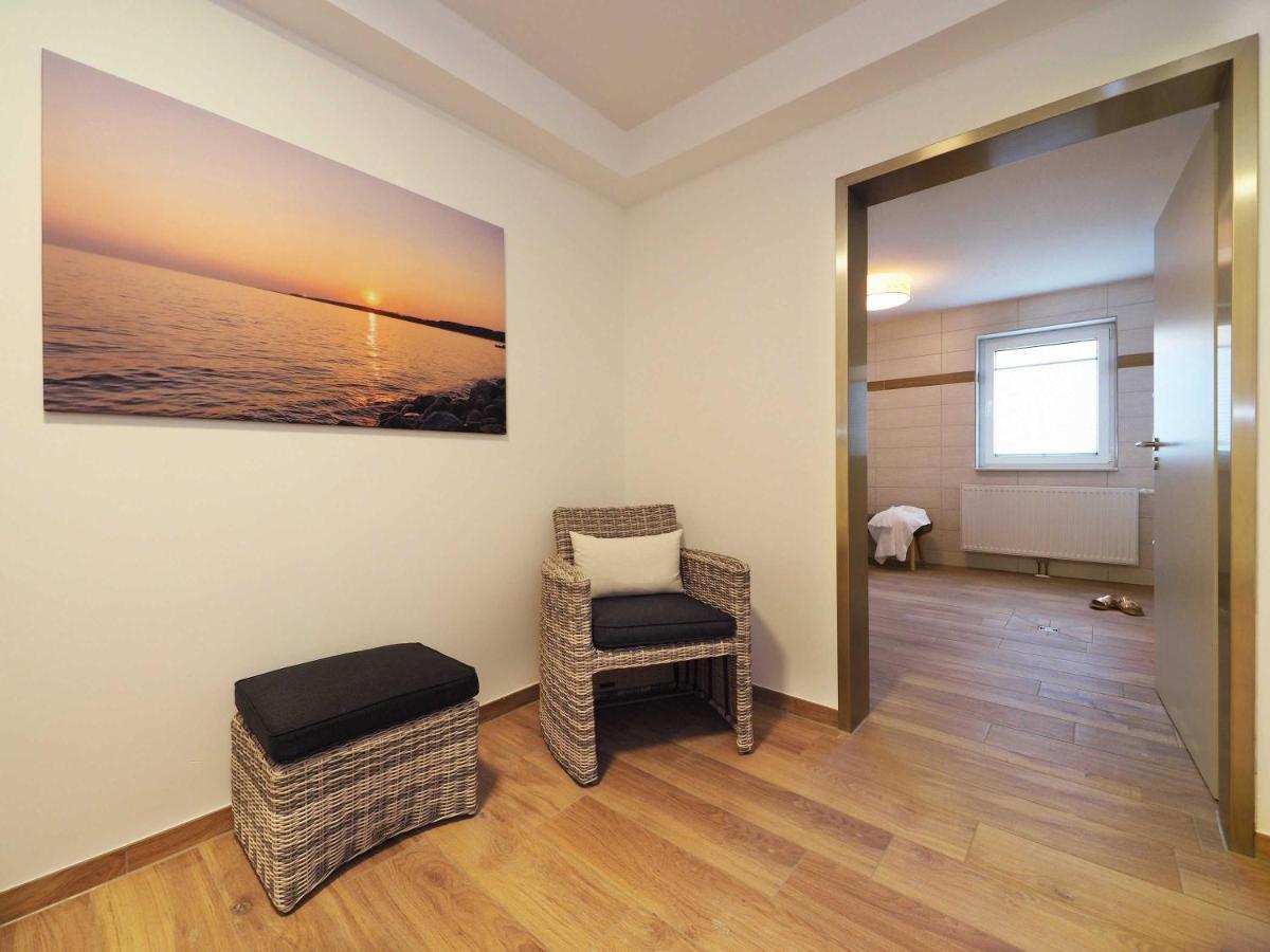 Appartement "Mondstein" Mit Penthouseflair - Oase Am Haff Garz  Стая снимка